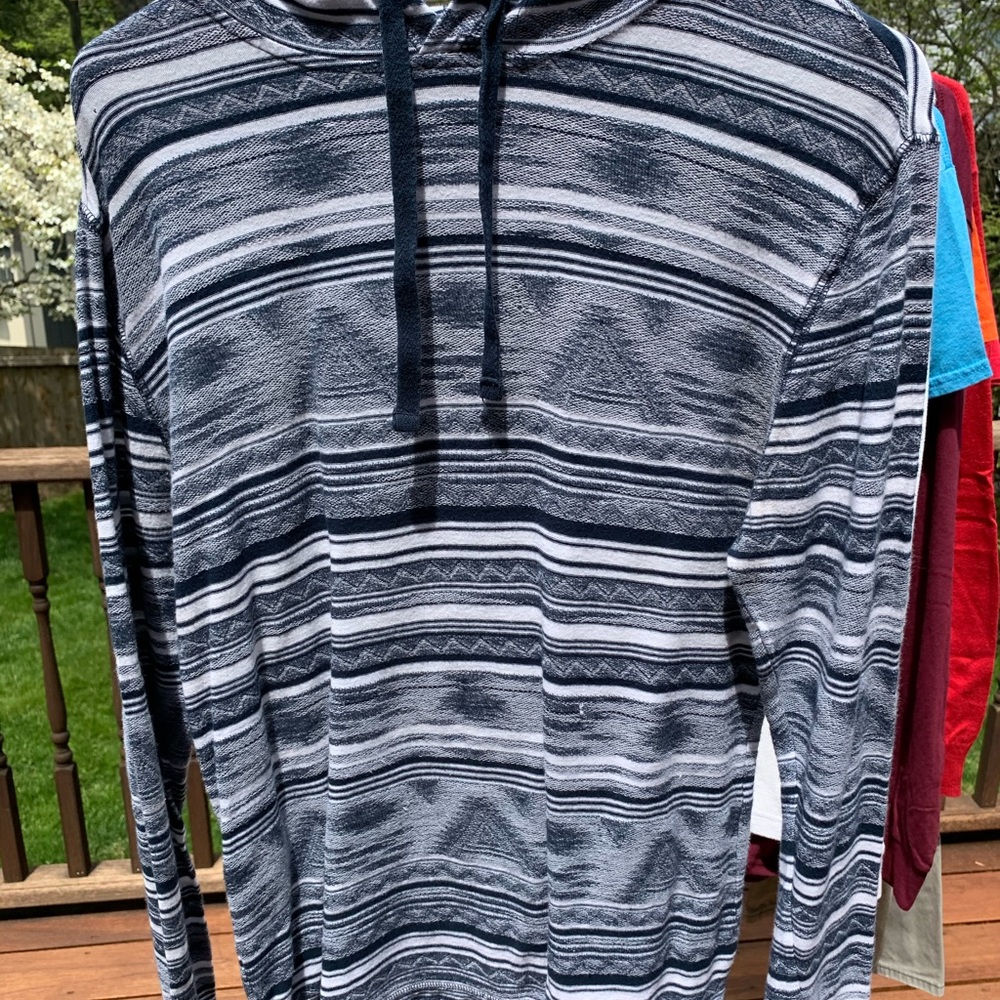 Men’s hooded tee